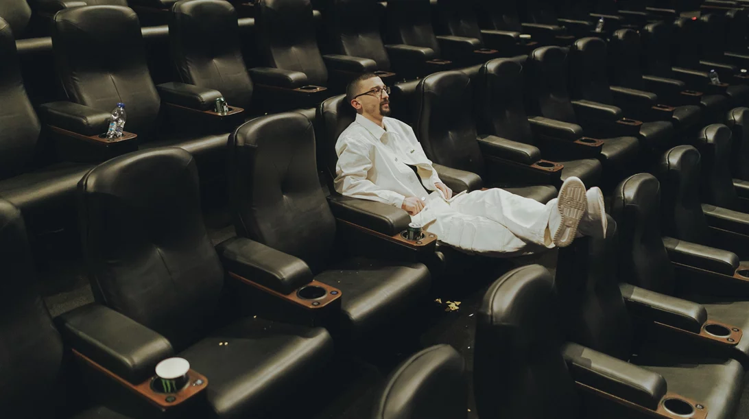 Ο Bloody Hawk επιστρέφει με το "Φθηνά Tricks 3"