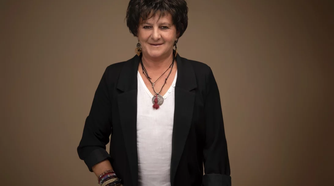 "Vinylio Λαϊκά": Η Φωτεινή Βελεσιώτου μας περιηγεί σε λαϊκά άσματα στη Σφίγγα