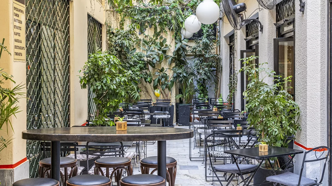 "Psyche Wine Bar": Η ψυχή της downtown καλοκαιρινής wine culture