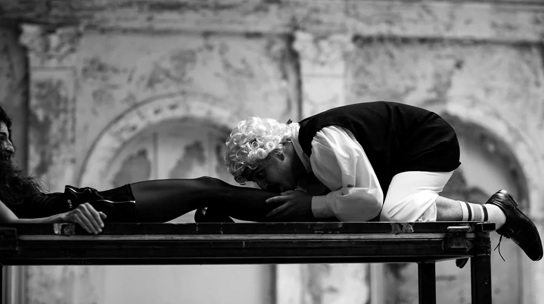 "Η Επανάσταση δεν θα γίνει ποτέ" μας λέει η ομάδα ContraTiempo