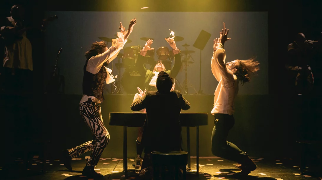 "Oι Παίχτες": Η παράσταση-φαινόμενο επιστρέφει αυτό το καλοκαίρι!