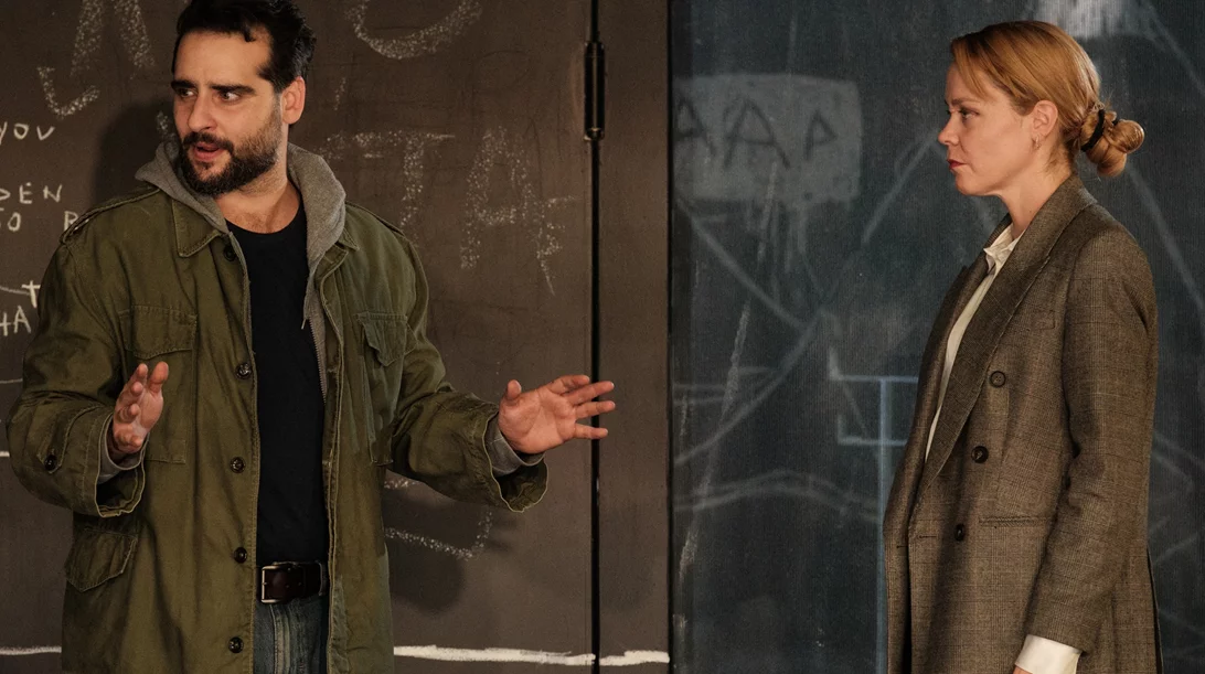 Θέατρο Νέου Κόσμου: 6 τολμηρές παραστάσεις που αξίζει να δεις στις γιορτές