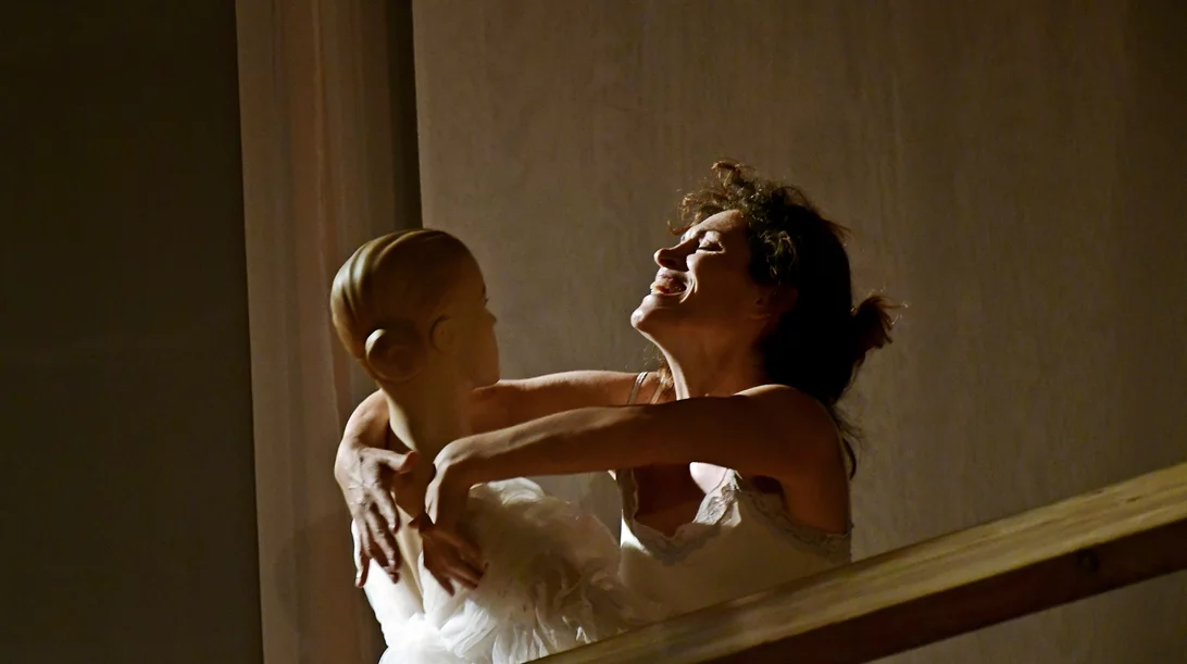 Το "Συνάντησέ με στην έξοδο" έρχεται από την Άνδρο στου Ψυρρή