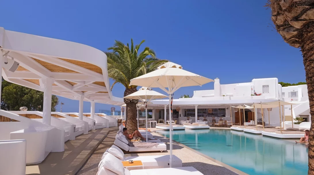 "Andronikos Hotel", Μύκονος: Ατμοσφαιρικό Πάσχα με θέα στο Νησί των Ανέμων