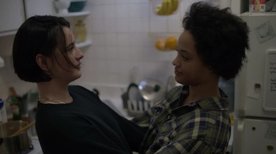 Ρομάντζο και millennials:  3 σειρές για τον σύγχρονο, χαοτικό, αναπόφευκτο έρωτα