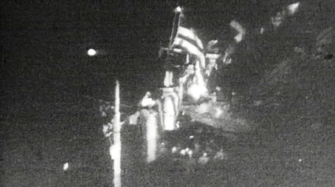 50 χρόνια Πολυτεχνείο: Το φιλμ που αποτύπωσε την είσοδο του τανκ εξακολουθεί να στοιχειώνει τη συλλογική μας μνήμη