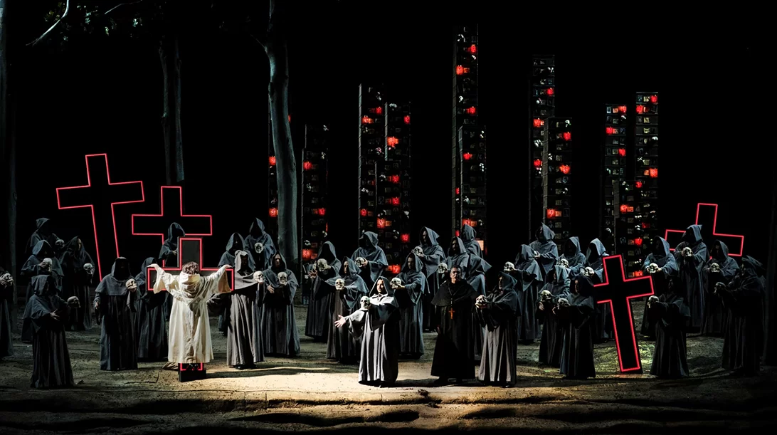 "Δύναμη του πεπρωμένου" στη Λυρική: θέατρο εικόνων και ισχυρές μουσικές εντυπώσεις