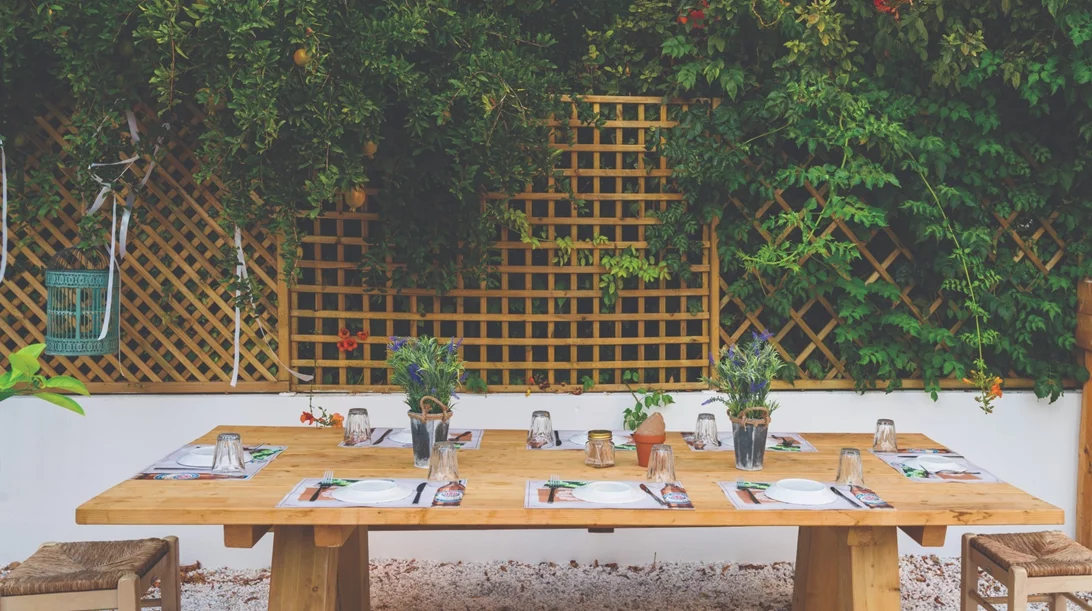 Η trattoria "Μαρίκα" υποδέχται το φθινόπωρο με νέα πιάτα στον κήπο της