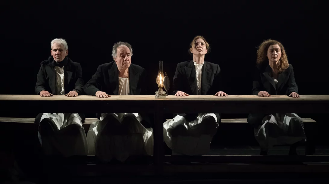 Τελευταίες παραστάσεις για την ξεχωριστή "Μπερνάρντα Άλμπα" από τη Μαρία Πρωτόπαππα