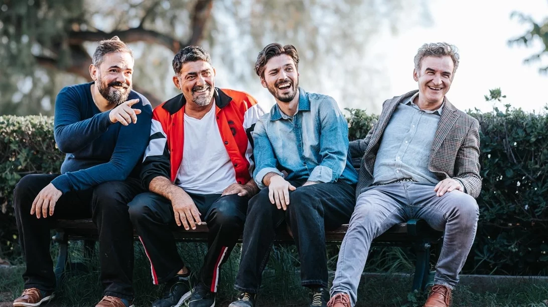 "Άσπρο πάτο/Another round": Στην υγειά μας, βρε παιδιά!