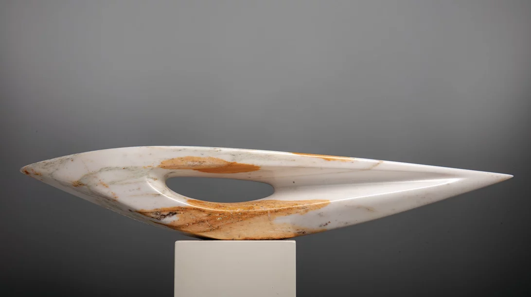 "Γλυπτική στο Φως": Ο Κώστας Δικέφαλος μάς υπενθυμίζει ότι το φυσικό φως και η τέχνη βρίσκονται σε μία συνεχή αλληλεπίδραση