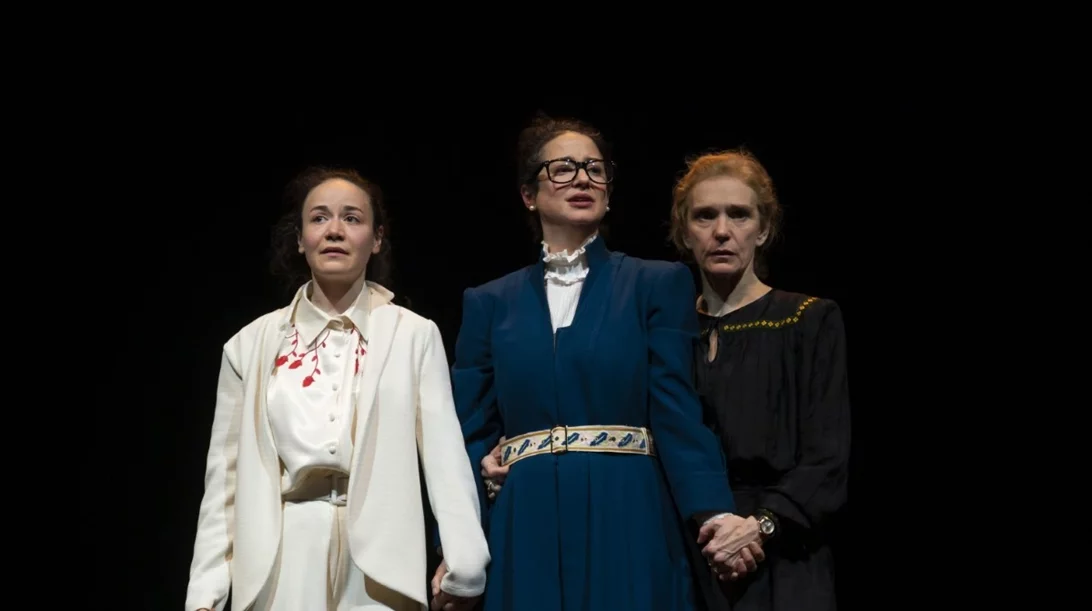 Θέατρο όπου κι αν είσαι: Οι "Τρεις Αδελφές" σε live streaming στην Ιθάκη