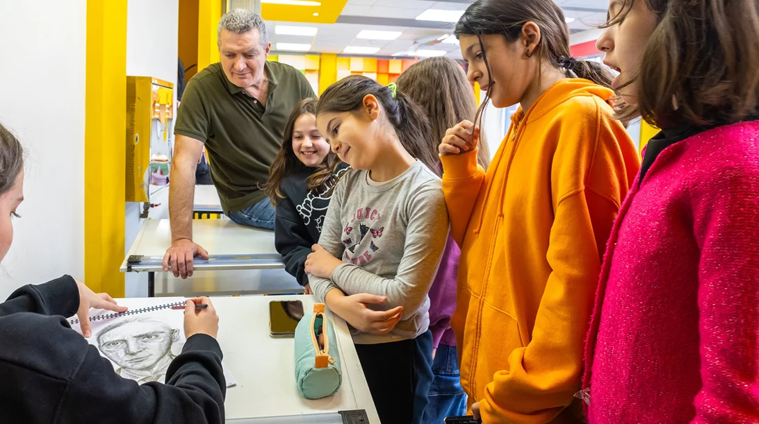 Γίνε κι εσύ μέλος του Κέντρου Τεχνών Πλάκα