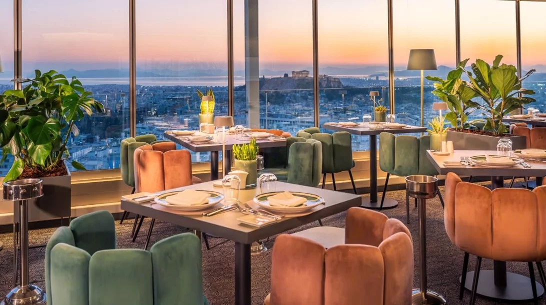 Στο La Suite Lounge, για γευστική 'αιώρηση' πάνω από την Αθήνα