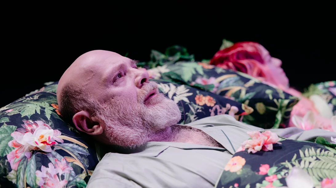 Χρήστος Σαπουντζής: "Υπάρχει άνθρωπος που δεν έχει σχέση με την αγάπη και τον έρωτα;"