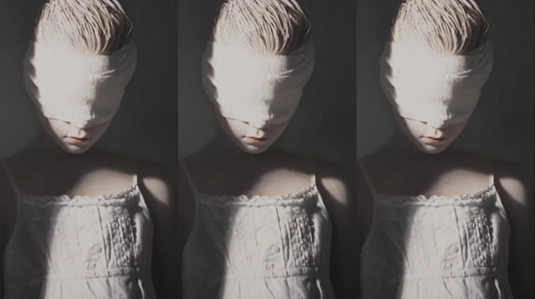 "Τυφλοί" του Μορίς Μέτερλινκ: Μια αλληγορία για τον σύγχρονο άνθρωπο στο Θέατρο Αλκμήνη