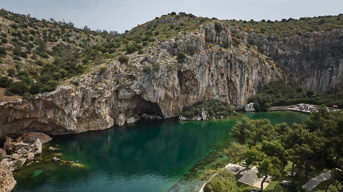 Λίμνη Βουλιαγμένη: Η απόλυτη "κρυφή" εμπειρία του αθηναϊκού καλοκαιριού