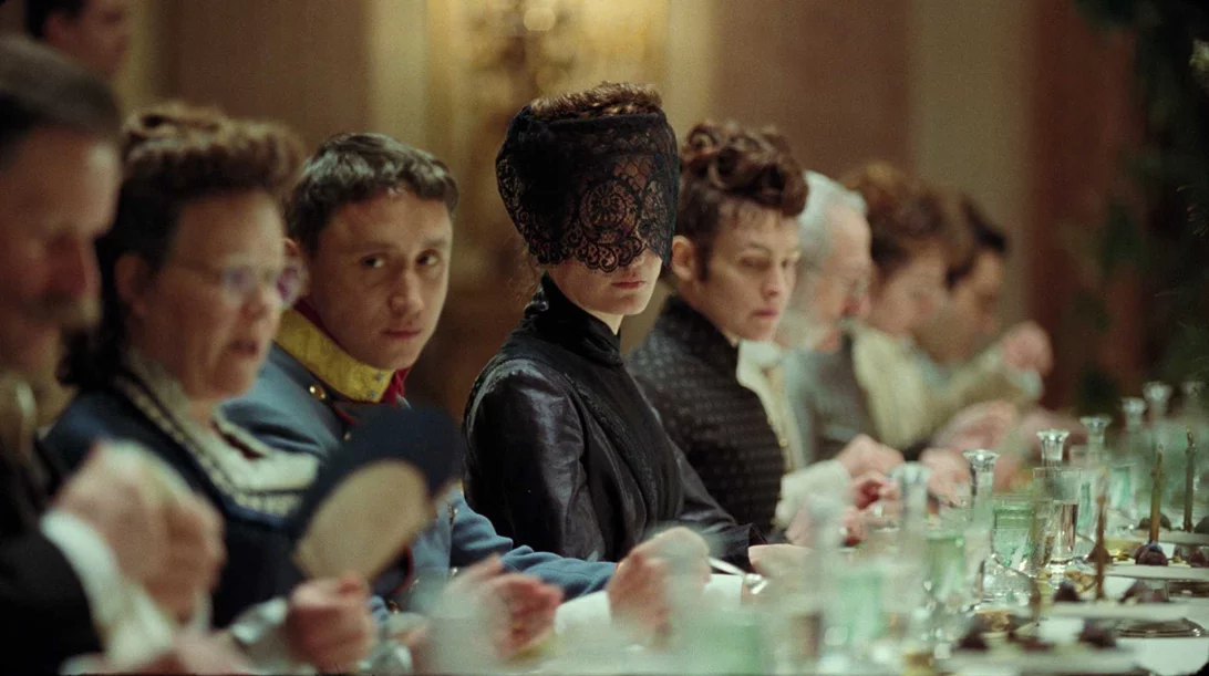 O βραβευμένος "Κορσές" της Μαρί Κρόιτσερ έρχεται στο Novacinema1