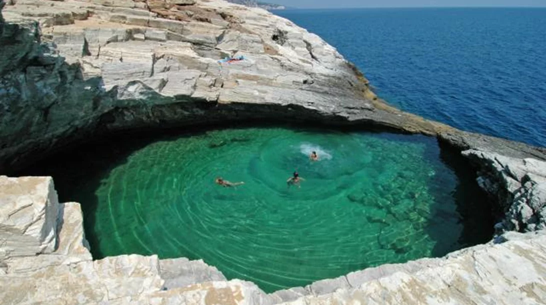 Βουτιά στο πράσινο στη Θάσο