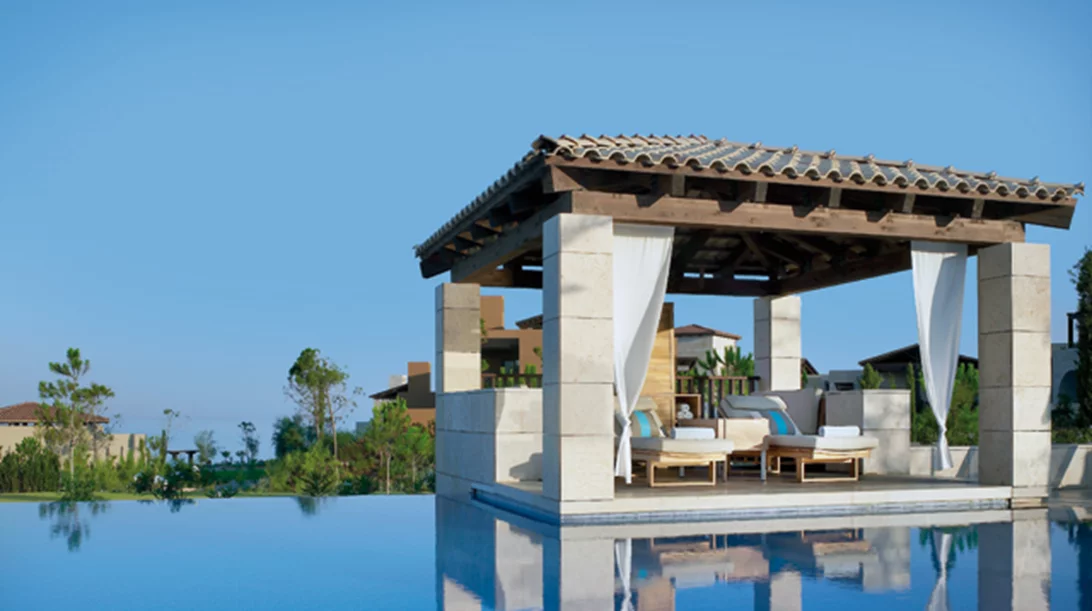 25 ξενοδοχεία για του Αγίου Πνεύματος