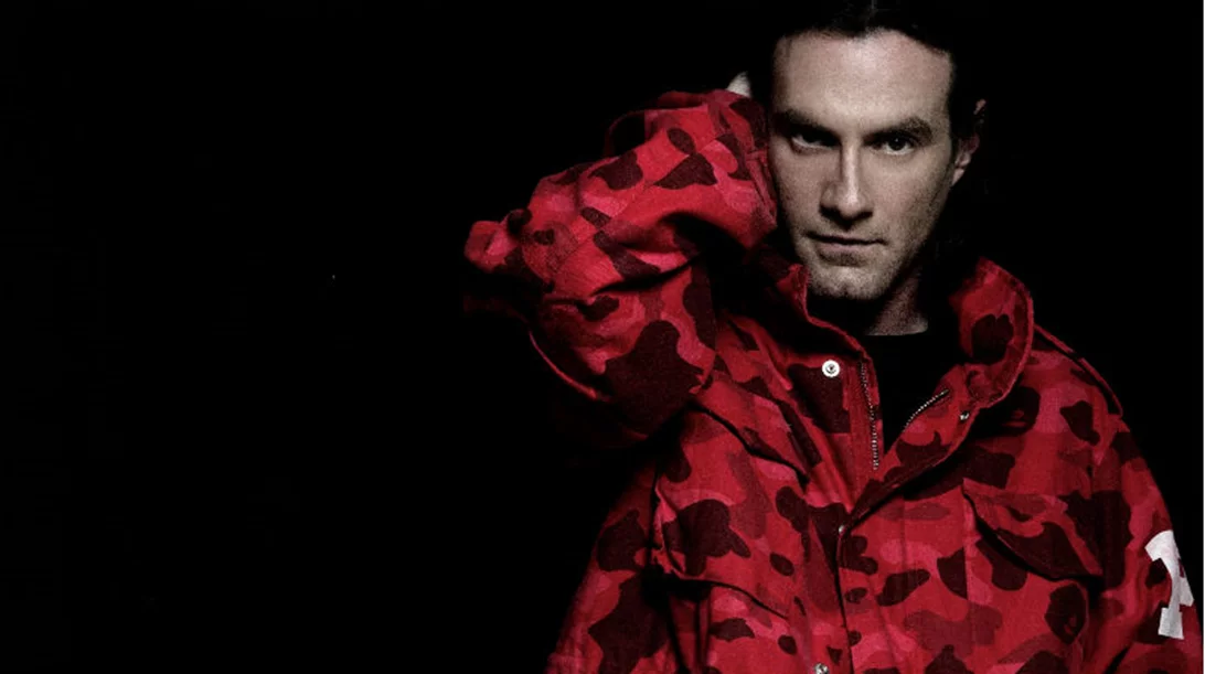 Ο James Lavelle σε ένα pre-Ejekt Festival set