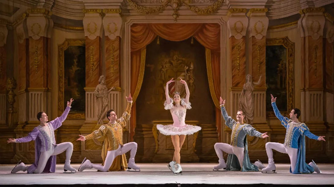 «Ωραία Κοιμωμένη» on ice