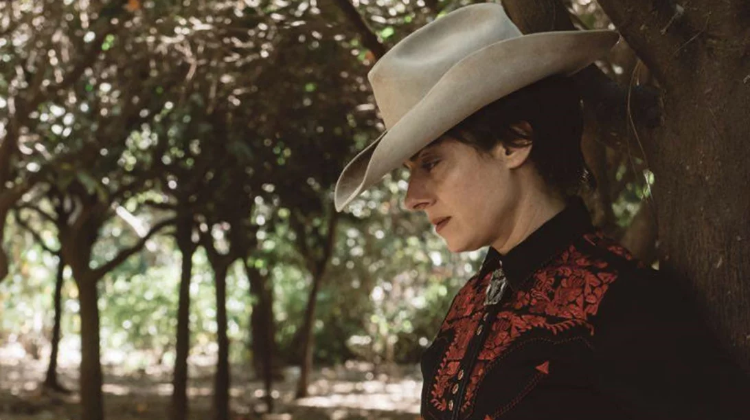 Καουμπόισσες (που δεν μελαγχολούν) στο Παγκράτι