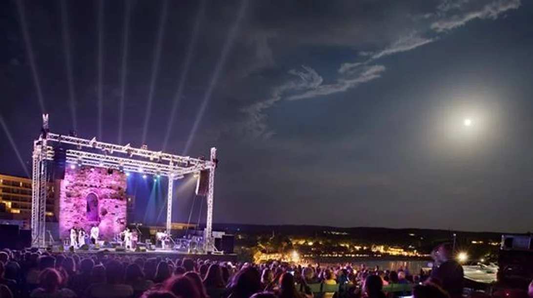 Jazz on the Hill: Πιανιστική μαγεία στη Σάνη