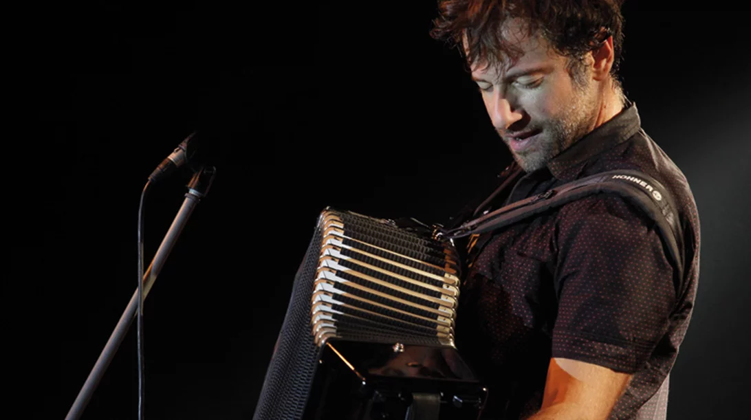 Κωστής Μαραβέγιας: «Το πλοίο δεν θα βουλιάξει ποτέ»