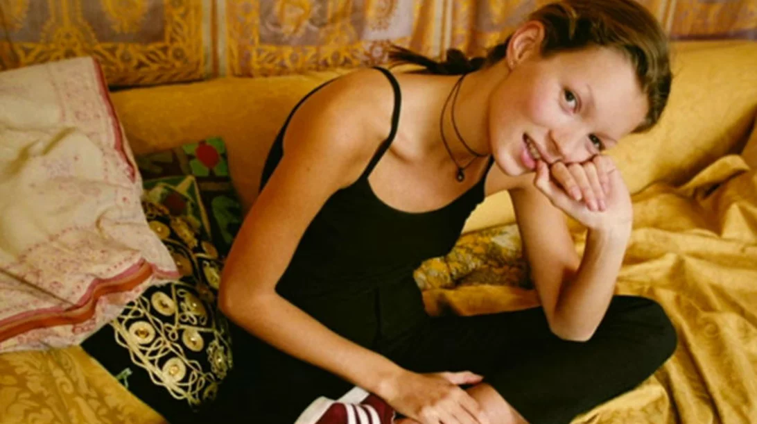 Η Adidas ζητάει τη βοήθεια της Kate Moss για το επανά – λανσάρισμα του Gazelle. 
