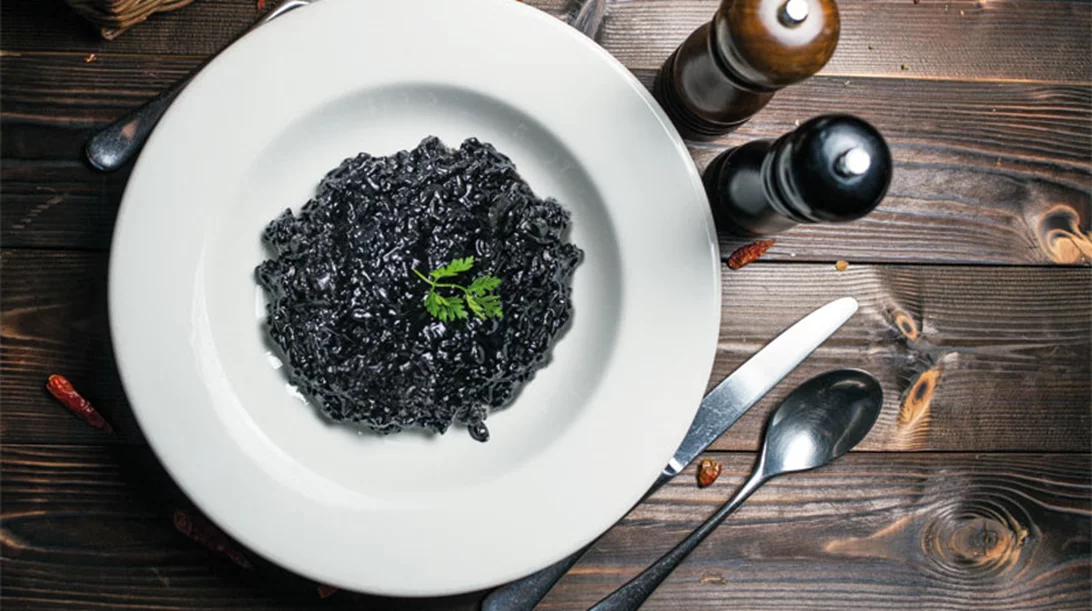 Το black food είναι το νέο μαύρο! 