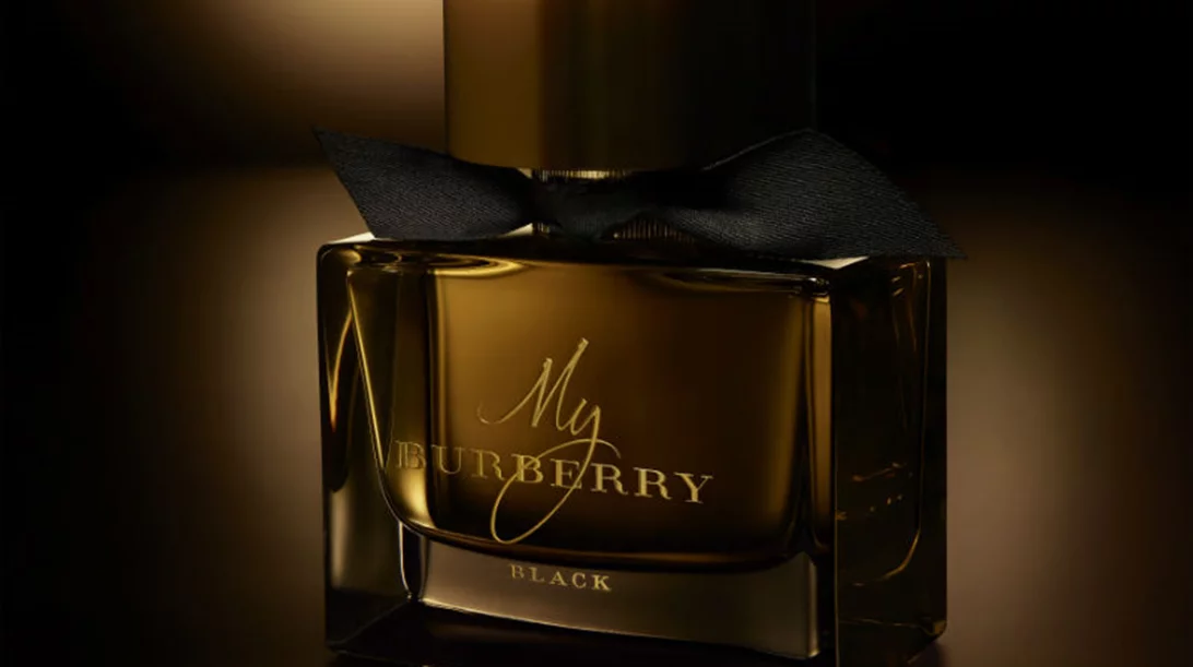 Save the Date για το My Burberry Black 
