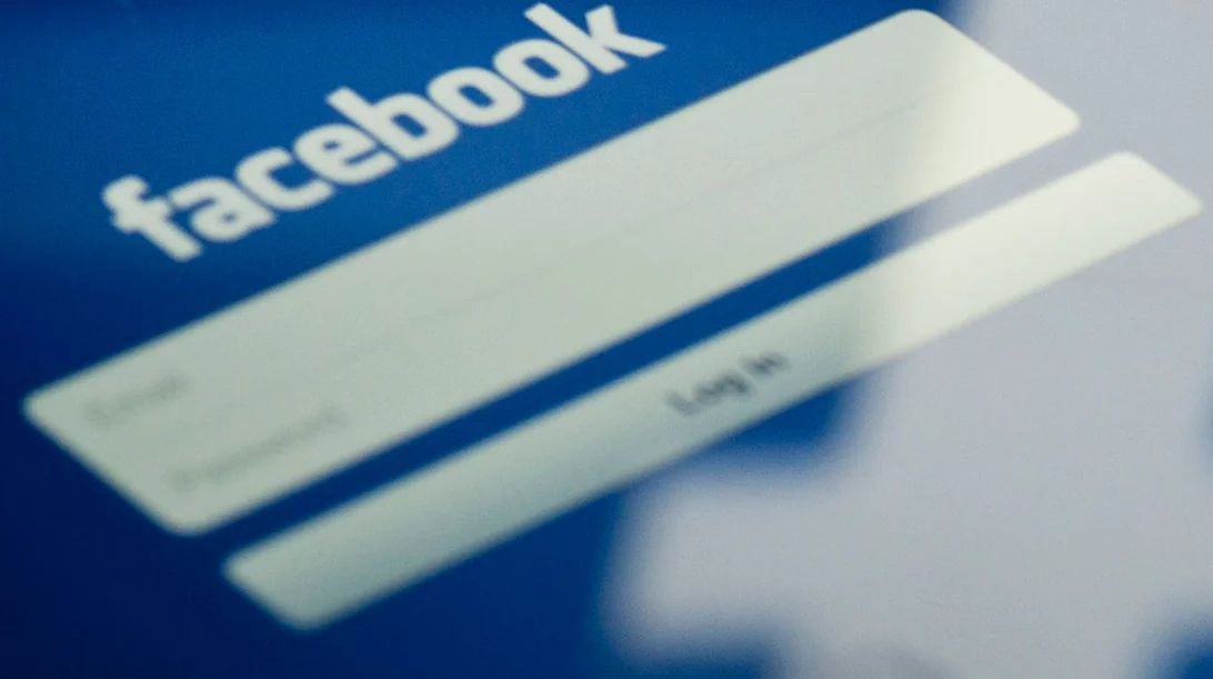 Facebook: να... βρίσκετε κι εσείς τις ψευδοειδήσεις!