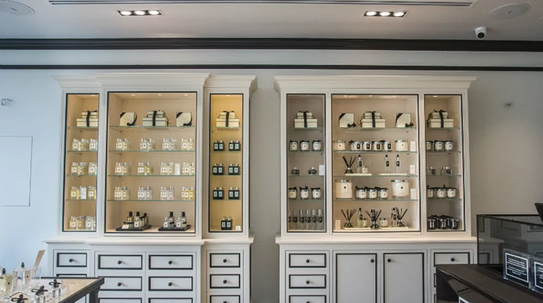 Jo Malone: H πρώτη boutique άνοιξε στη Γλυφάδα 