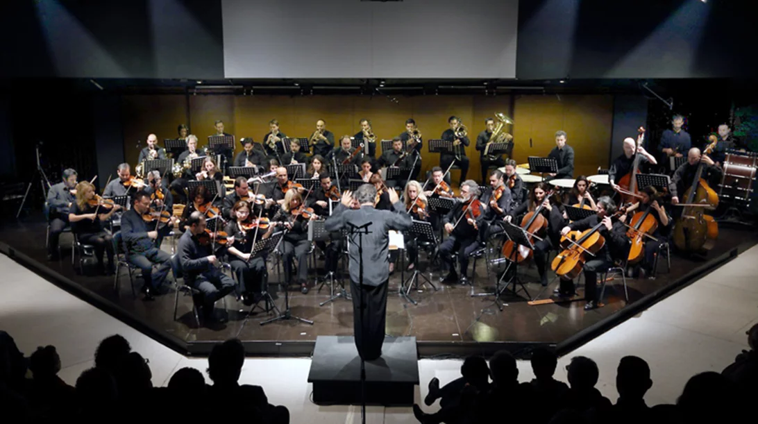 Η ελληνική μουσική στο προσκήνιο: Επιτυχημένο ξεκίνημα της «Φιλαρμόνια» – Συναρπαστικό ρεσιτάλ Δεμερτζή  