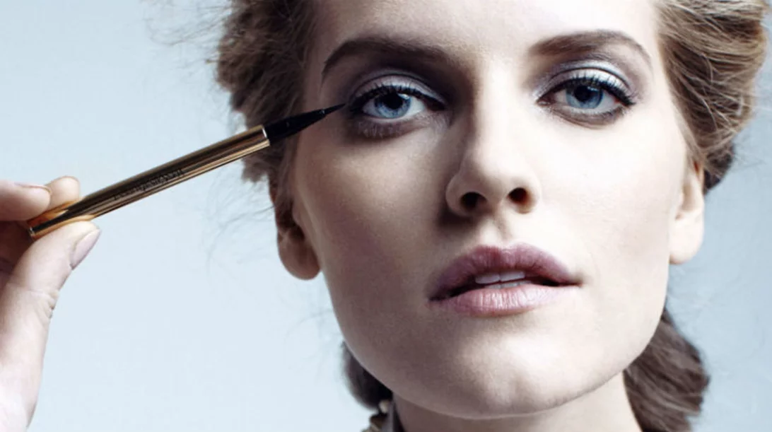 Eyes wide open: 8 τρόποι να κάνεις τα μάτια σου να φαίνονται μεγαλύτερα 