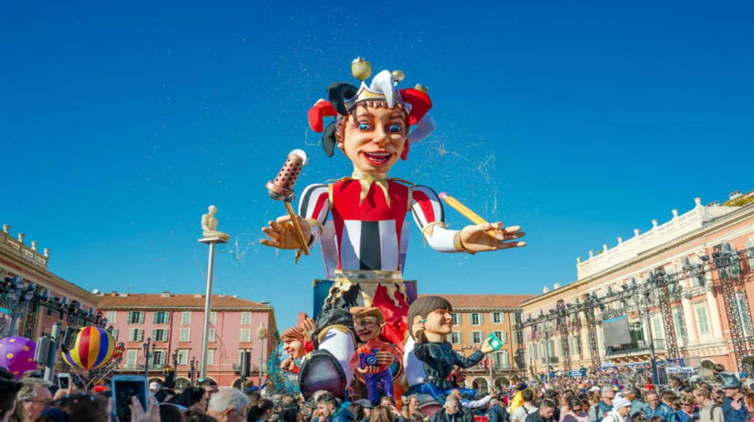 Απόκριες σε όλον τον κόσμο με τους ειδικούς!