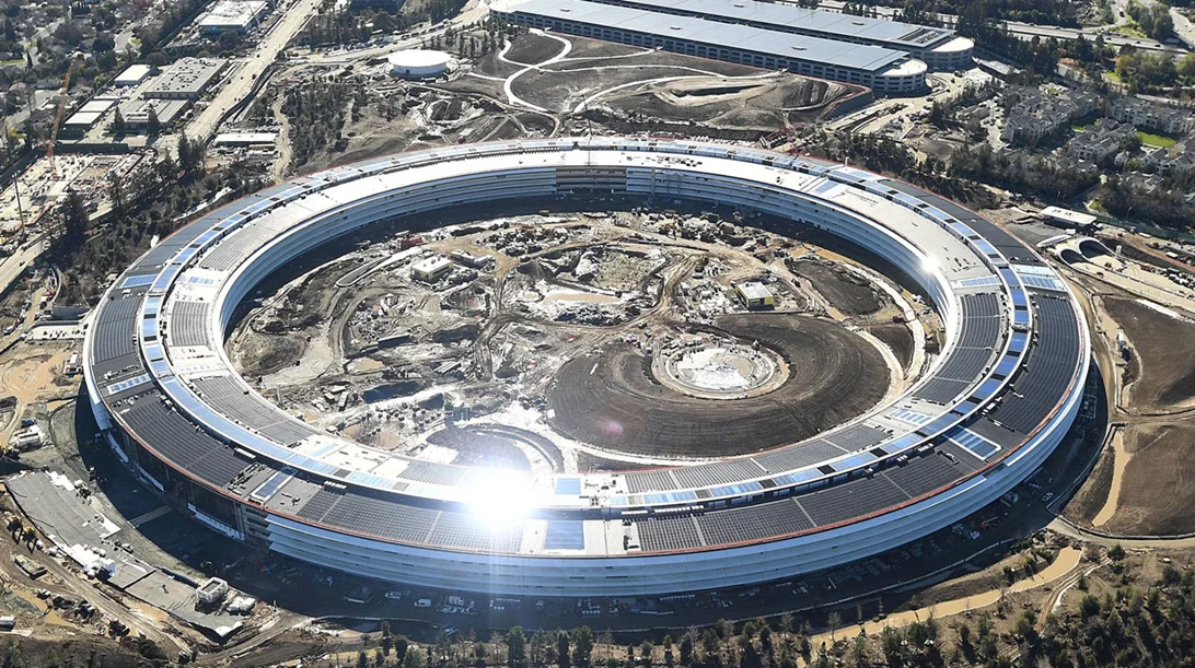 Apple: έτοιμο το... campus-διαστημόπλοιο