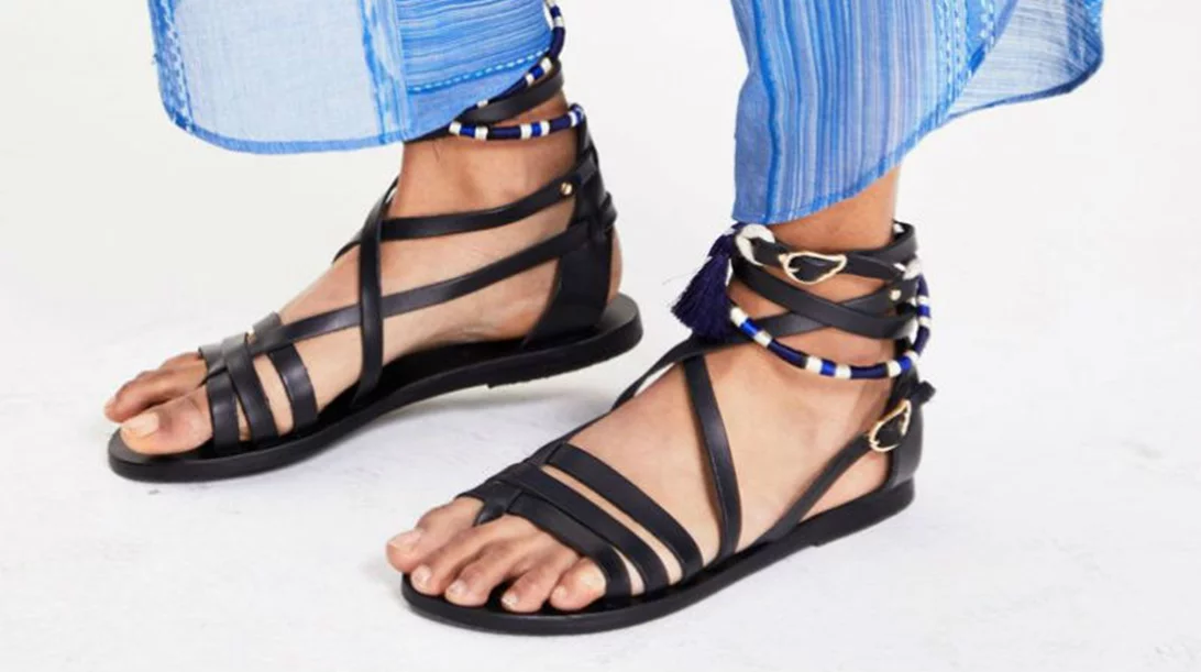 Liya Kebede & Ancient Greek Sandals: Ενώνουν τις δυνάμεις σε μια σειρά που κρύβει έναν καλό σκοπό
