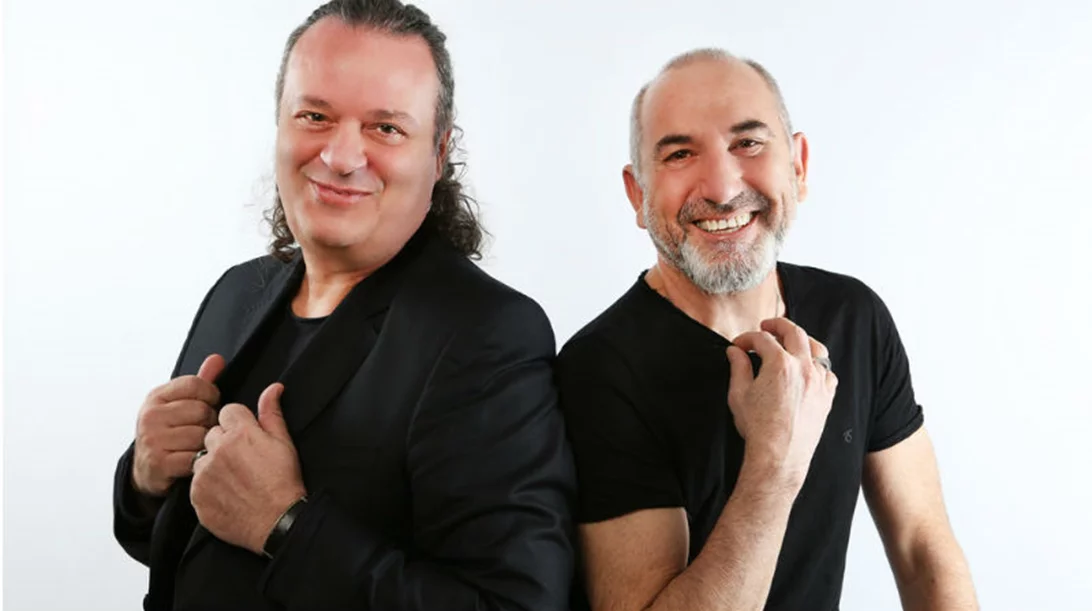 Εκείνος + Εκείνος κι εμείς