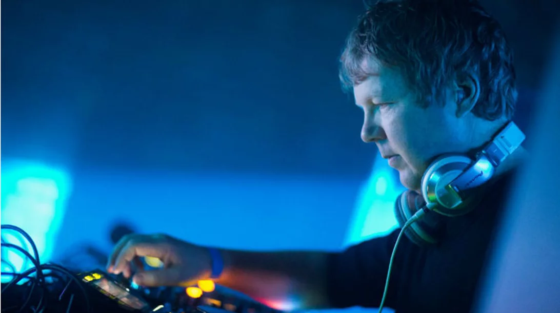 Ο 50άρης John Digweed μετράει ακόμη στο dancefloor