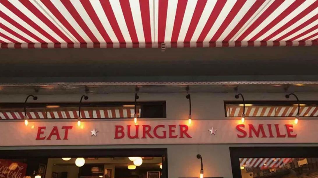 «Big Boy» με τα μπέργκερ του