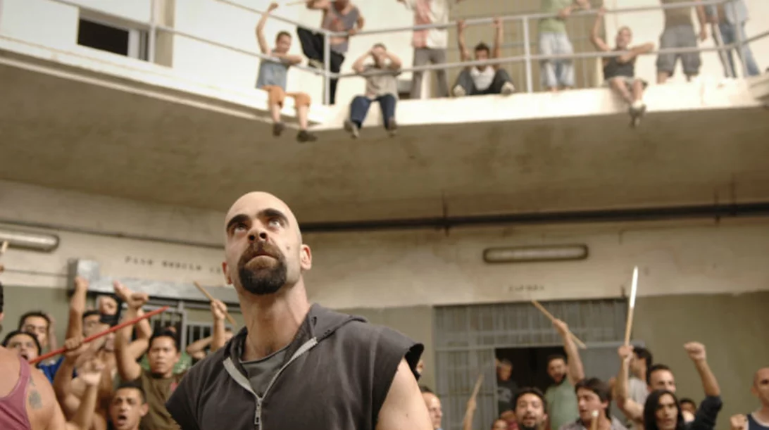 5 ταινίες που πρέπει να δείτε πριν το «Καυγάς στο Μπλοκ 99»