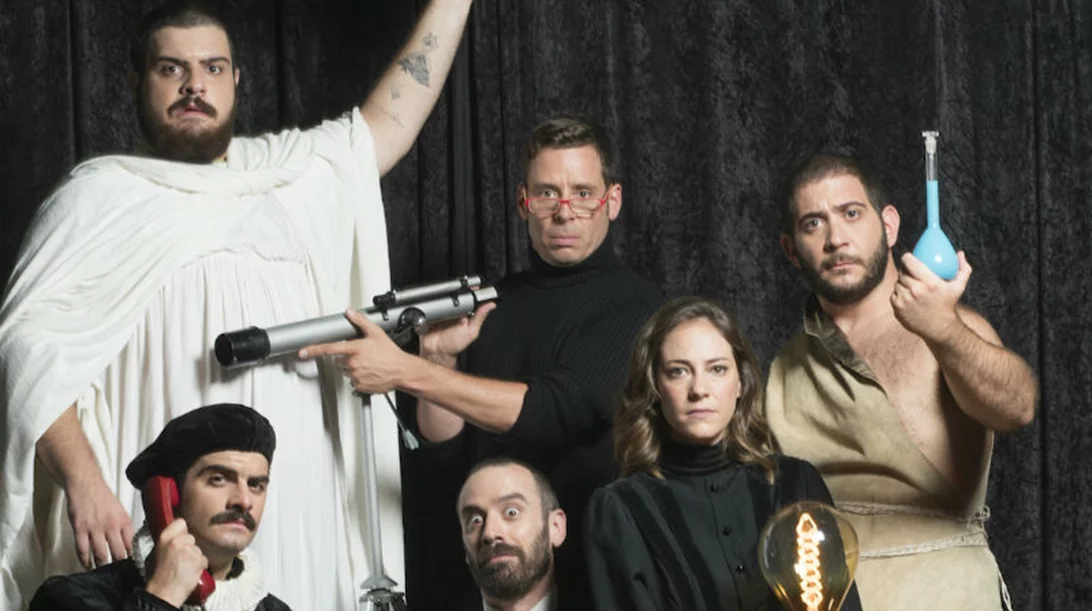 Ο Γιάννης Σαρακατσάνης καλεί τα παιδιά σε ένα παιχνίδι εφευρέσεων 