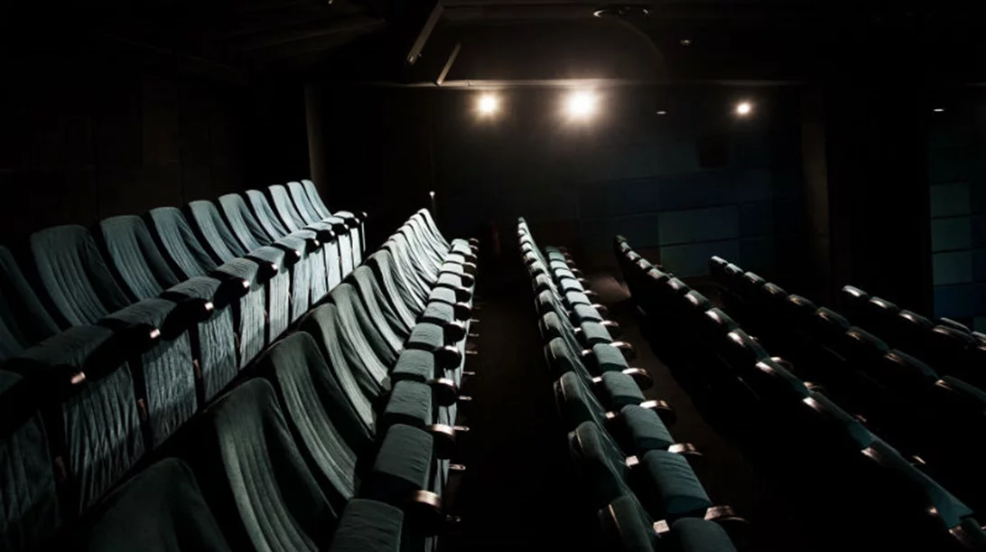 Ανοιχτή επιστολή της Ελληνικής Ακαδημίας Κινηματογράφου στον πρωθυπουργό για τη σωτηρία των Άστορ & Ιντεάλ