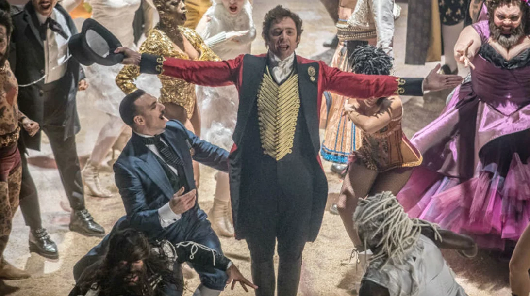 Ο Χιού Τζάκμαν είναι ο «Greatest Showman» στα καλύτερα τρέιλερ της εβδομάδας