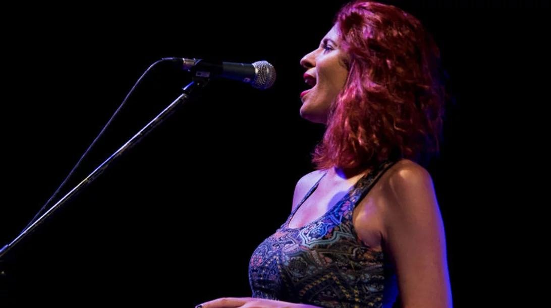 3 γυναίκες τραγουδοποιοί που αξίζει να ακούσεις