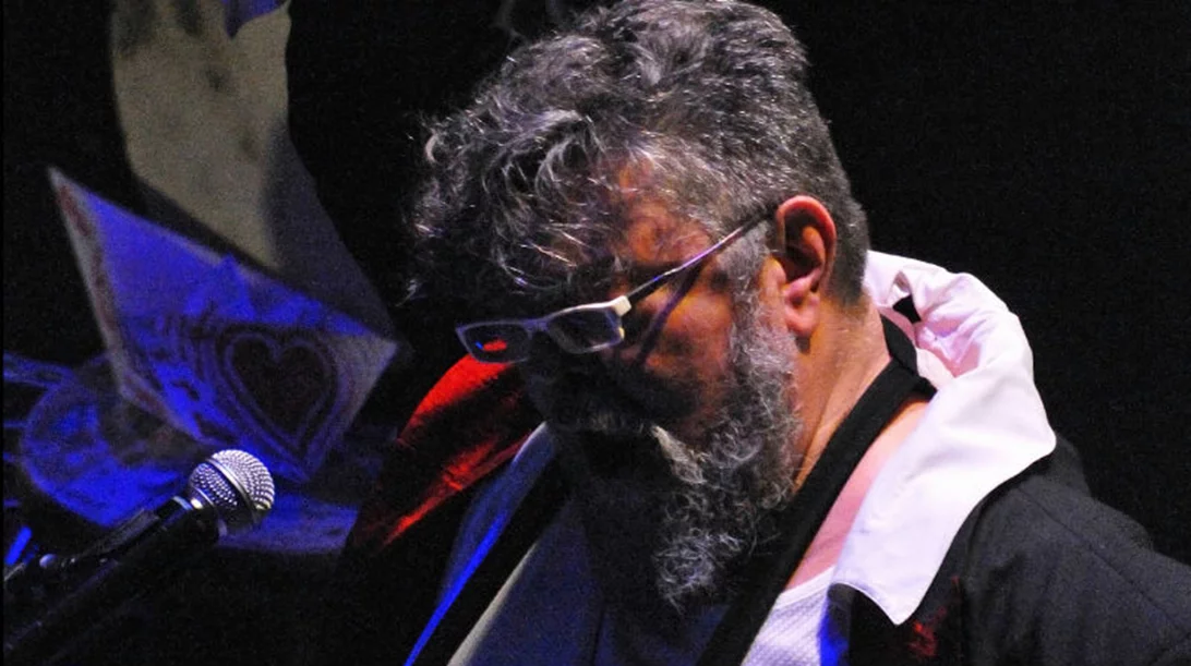 «Η βλακεία είναι ανίκητη» διαπιστώνει ο Σταμάτης Κραουνάκης