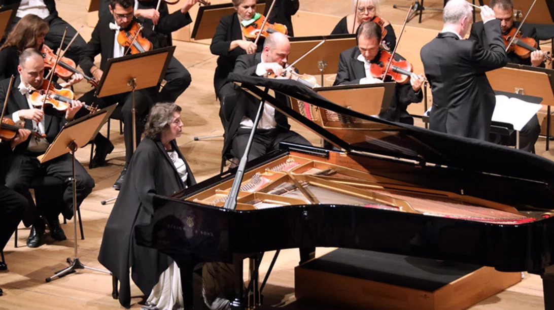 Η ΚΟΑ απέναντι στο μεγάλο ρεπερτόριο και μία σπουδαία σολίστ (Λεόνσκαγια)