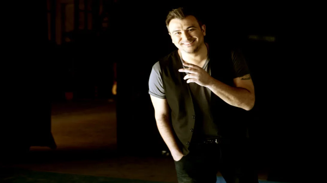 Ο Αντώνης Ρέμος στο «Αθηνών Αρένα» με υψηλό show quality 